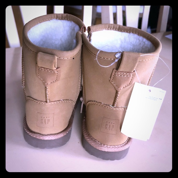 Gap Toddler 9 Boots - Picture 1 of 3